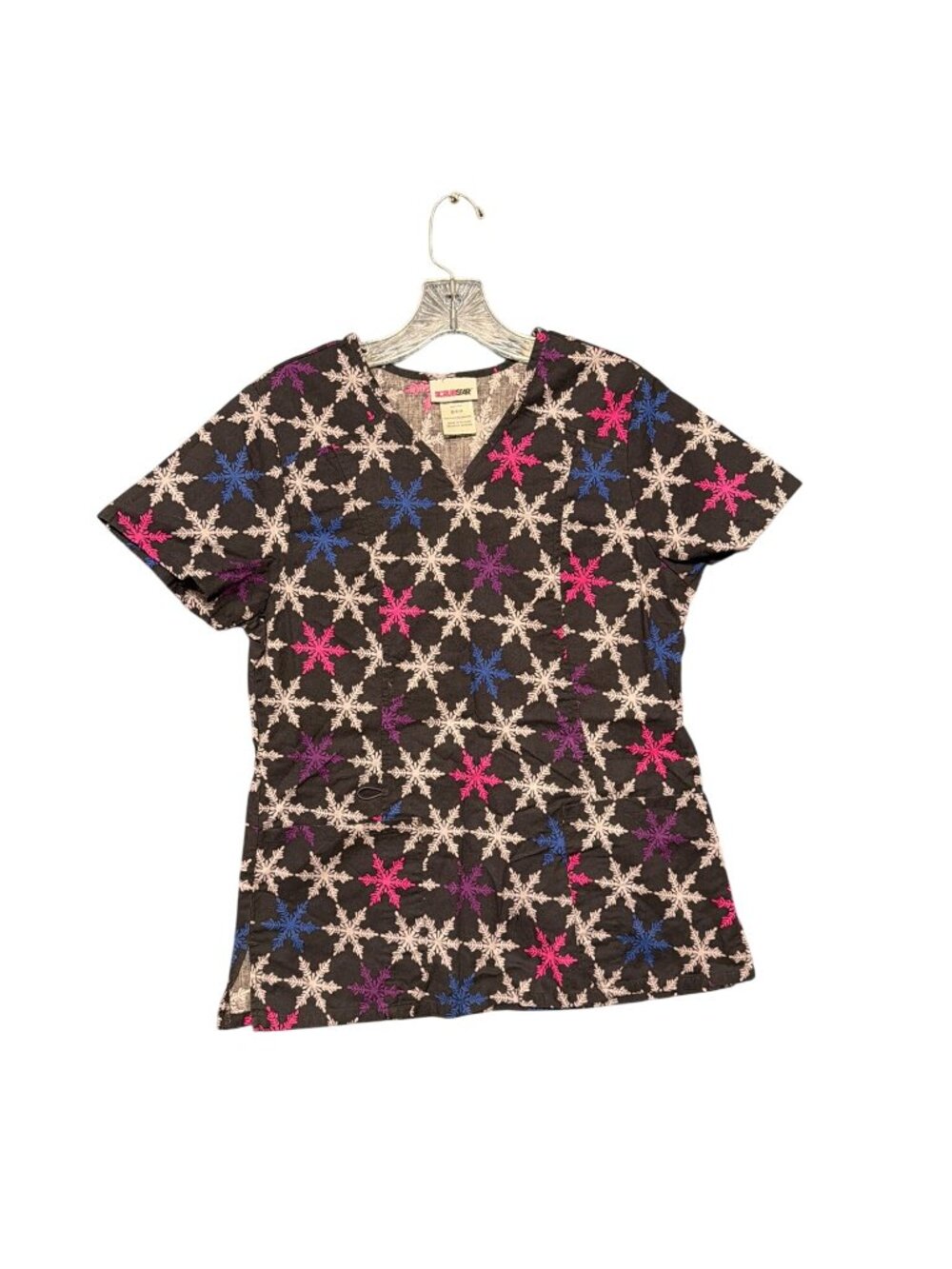 Scrub Star Womens Snowflake Print Scrub Top